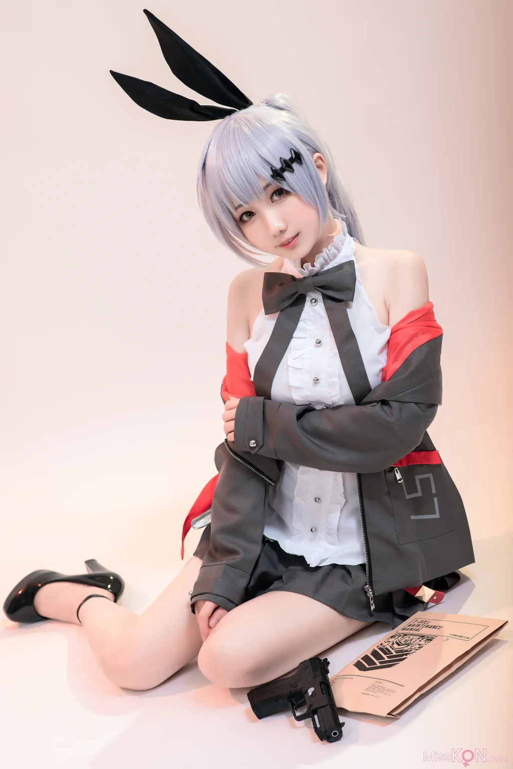 Coser@小木曾AYA: 少女前线 Fn-57 (20 photos)