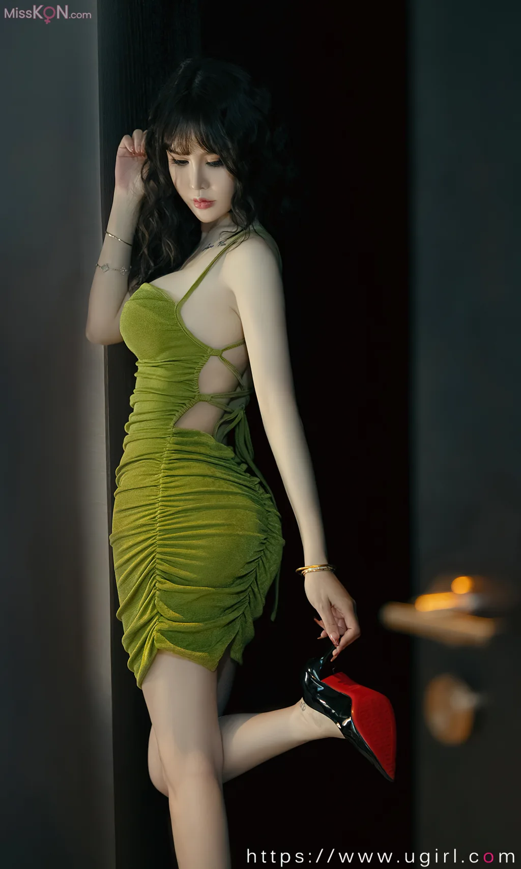 [Ugirls爱尤物] No.2696 – 2710 (525 photos)