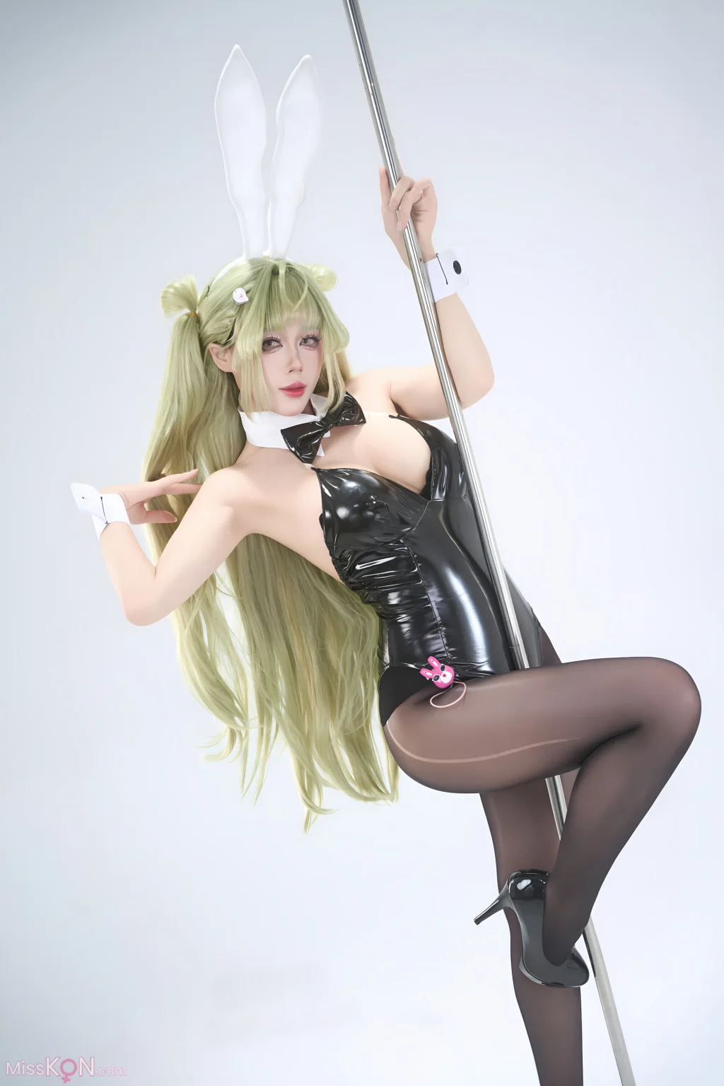 Coser@九言: NIKKE胜利女神 索达 (82 ảnh )