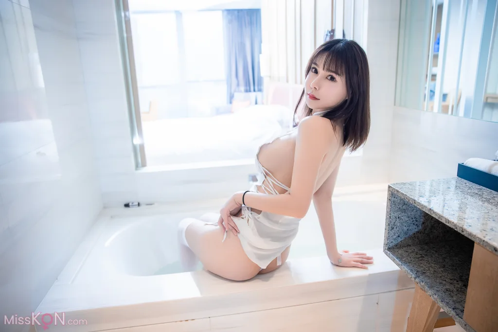 Coser@亚马逊鲶鱼: 白色旗袍 (18 ảnh)