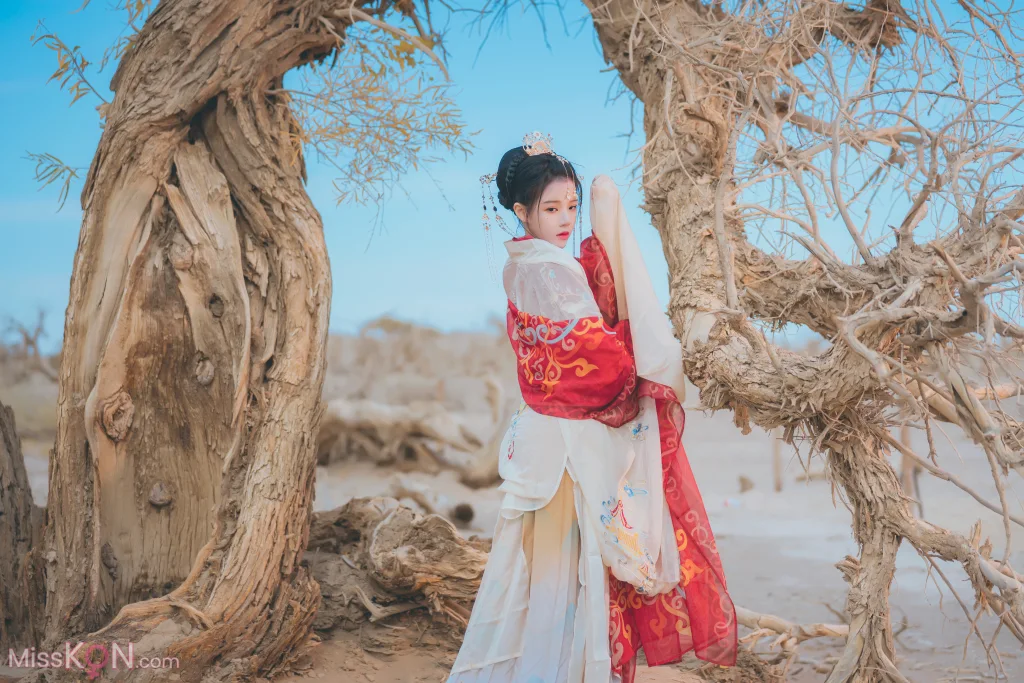 Coser@桜桃喵: 惊鸿 (15 photos)