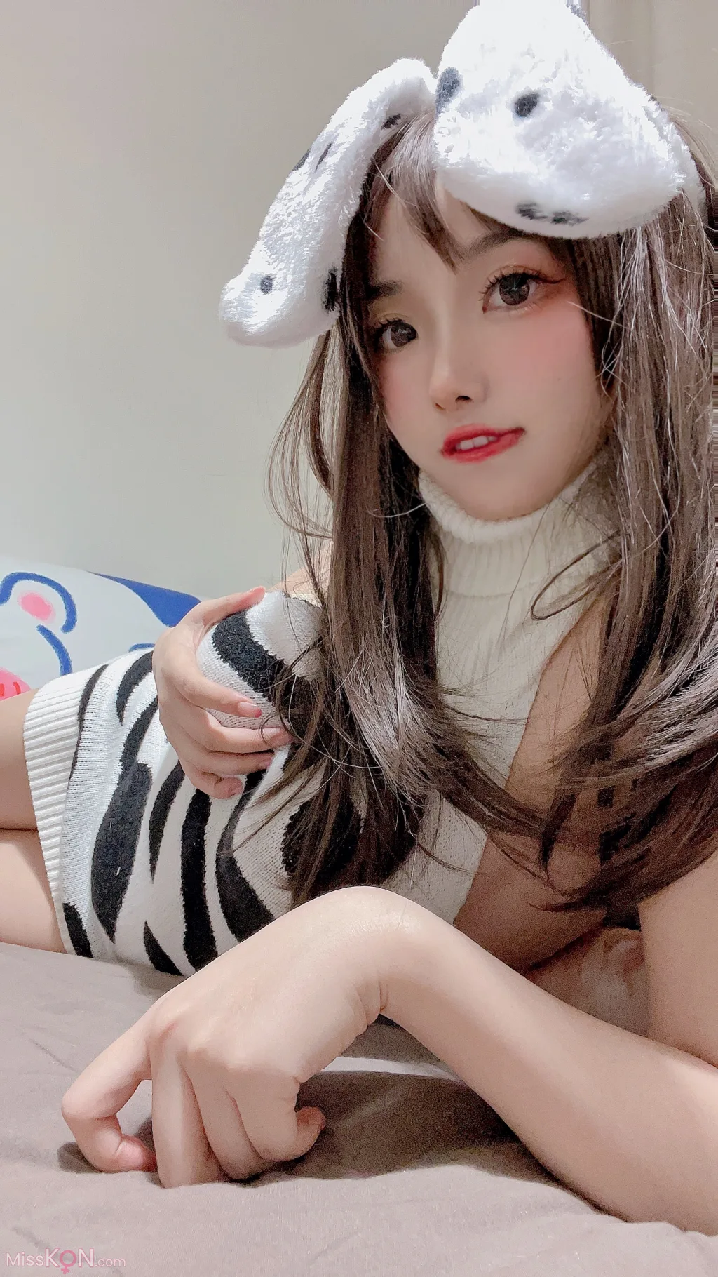 Coser@刺青Poi: 毛衣 (26 photos )