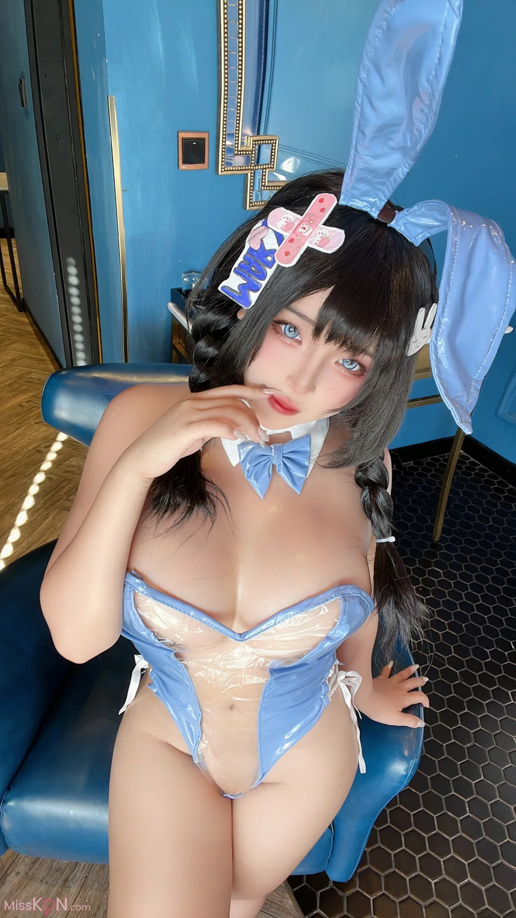 Coser@Sayo Momo: Mary NIKKE Medical Bunny (103 photos )