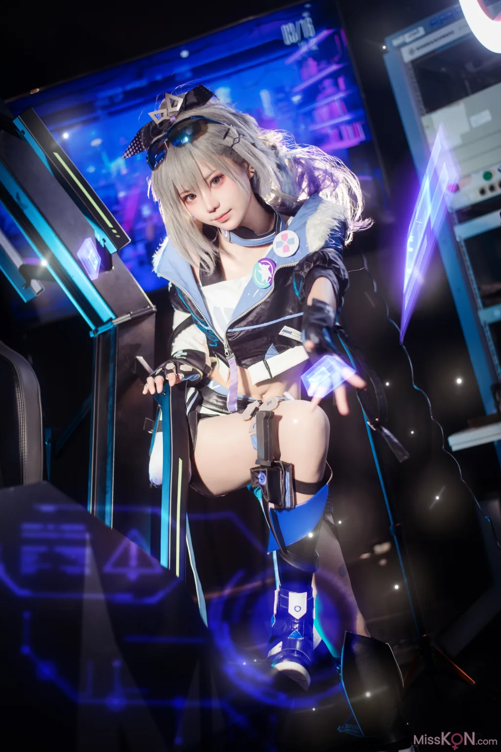 Coser@花柒Hana: 崩坏：星穹铁道 银狼 (17 ảnh)