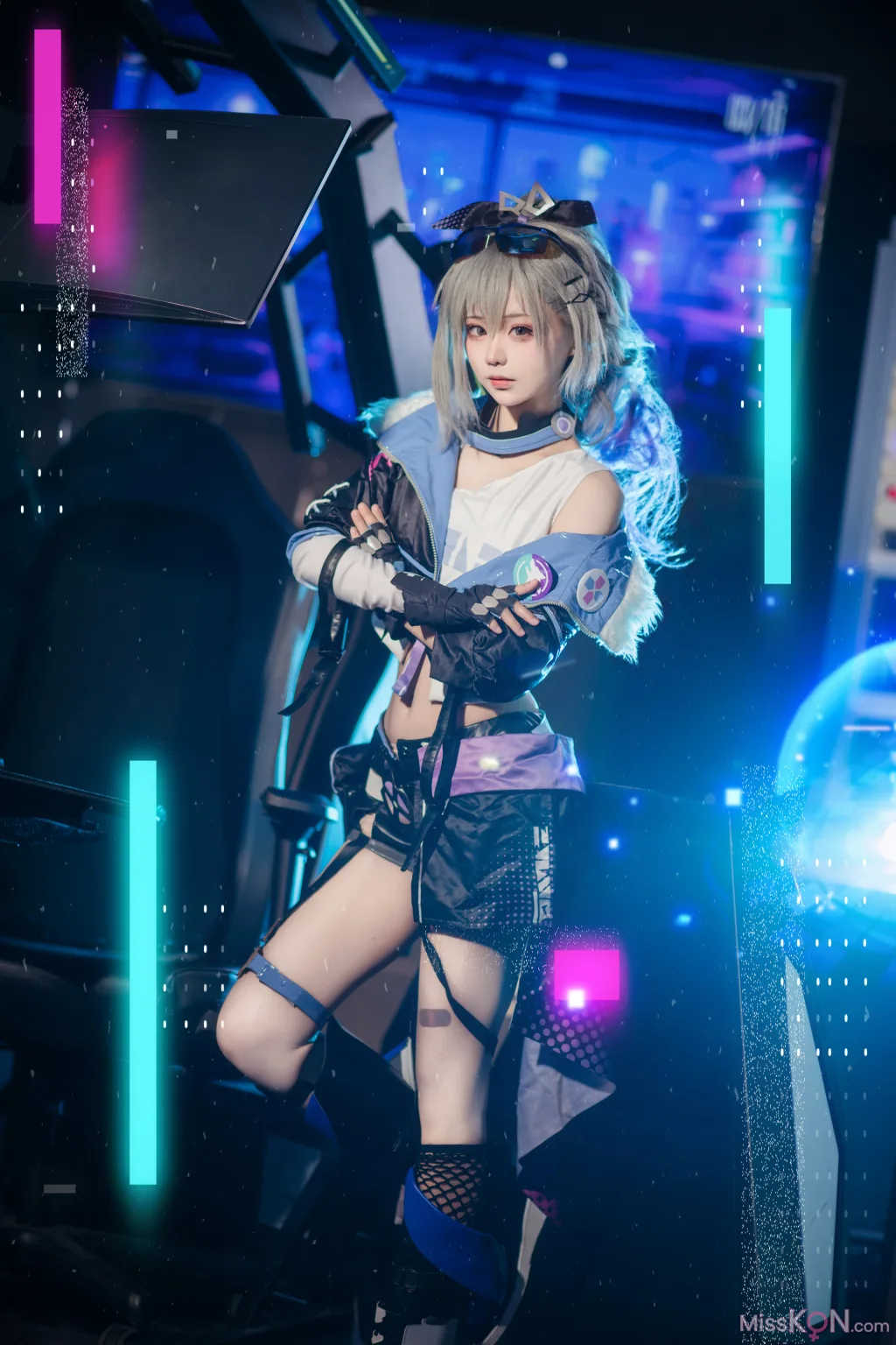 Coser@花柒Hana: 崩坏：星穹铁道 银狼 (17 ảnh)
