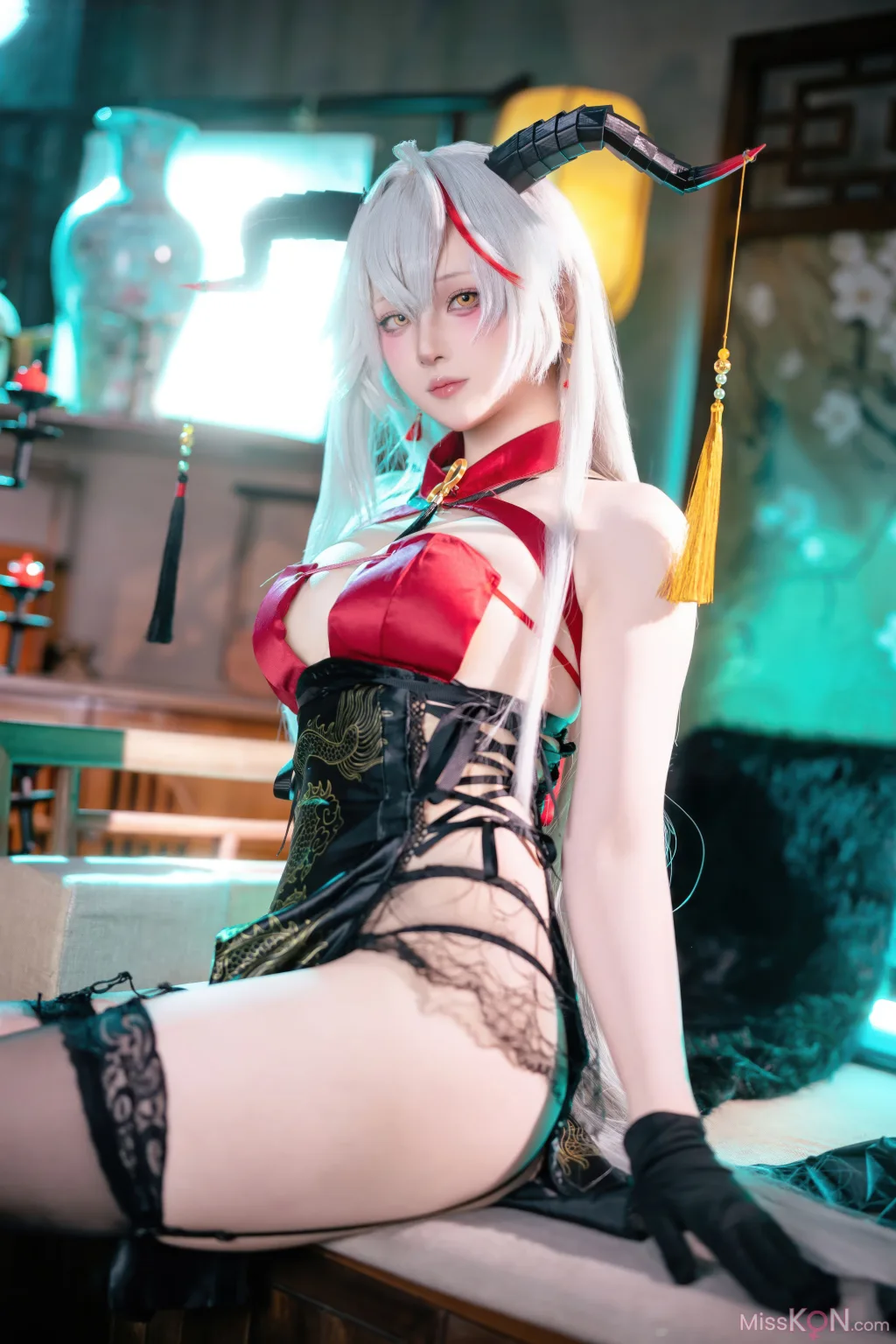 Coser@屿鱼: 碧蓝航线 埃吉尔旗袍 (50 photos)