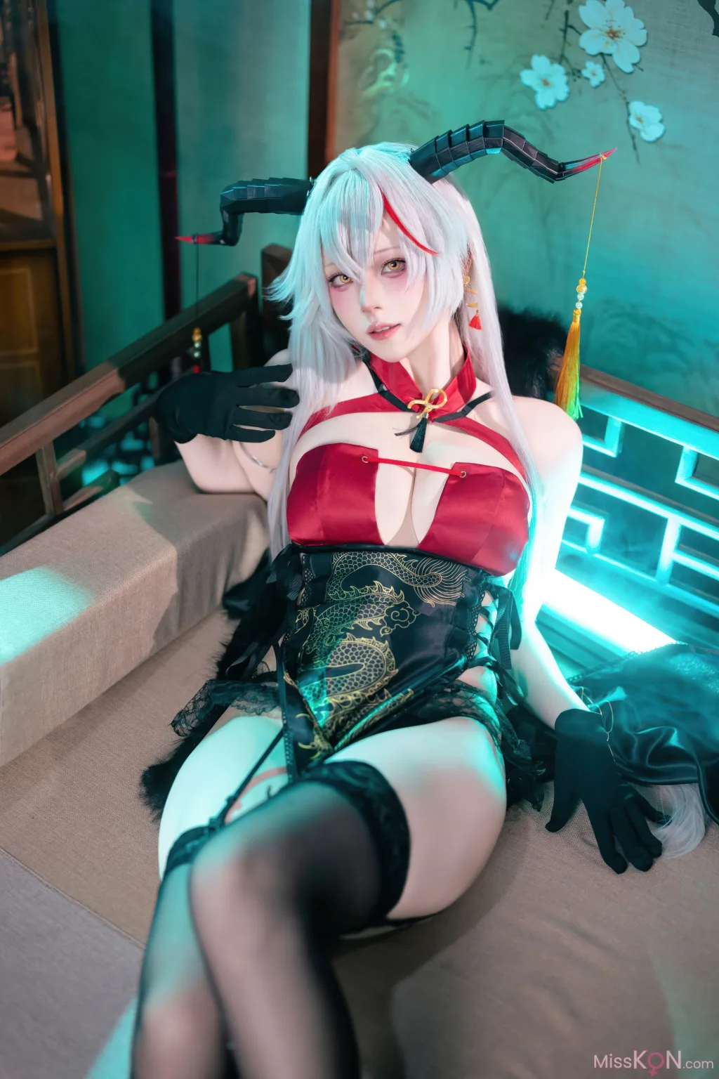 Coser@屿鱼: 碧蓝航线 埃吉尔旗袍 (50 photos)