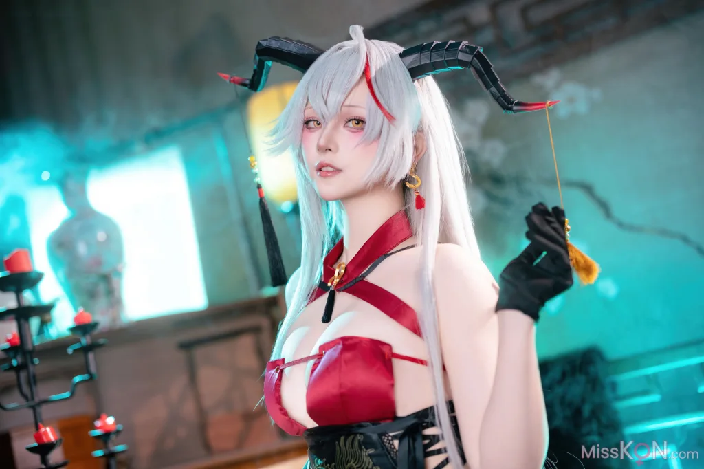 Coser@屿鱼: 碧蓝航线 埃吉尔旗袍 (50 photos)