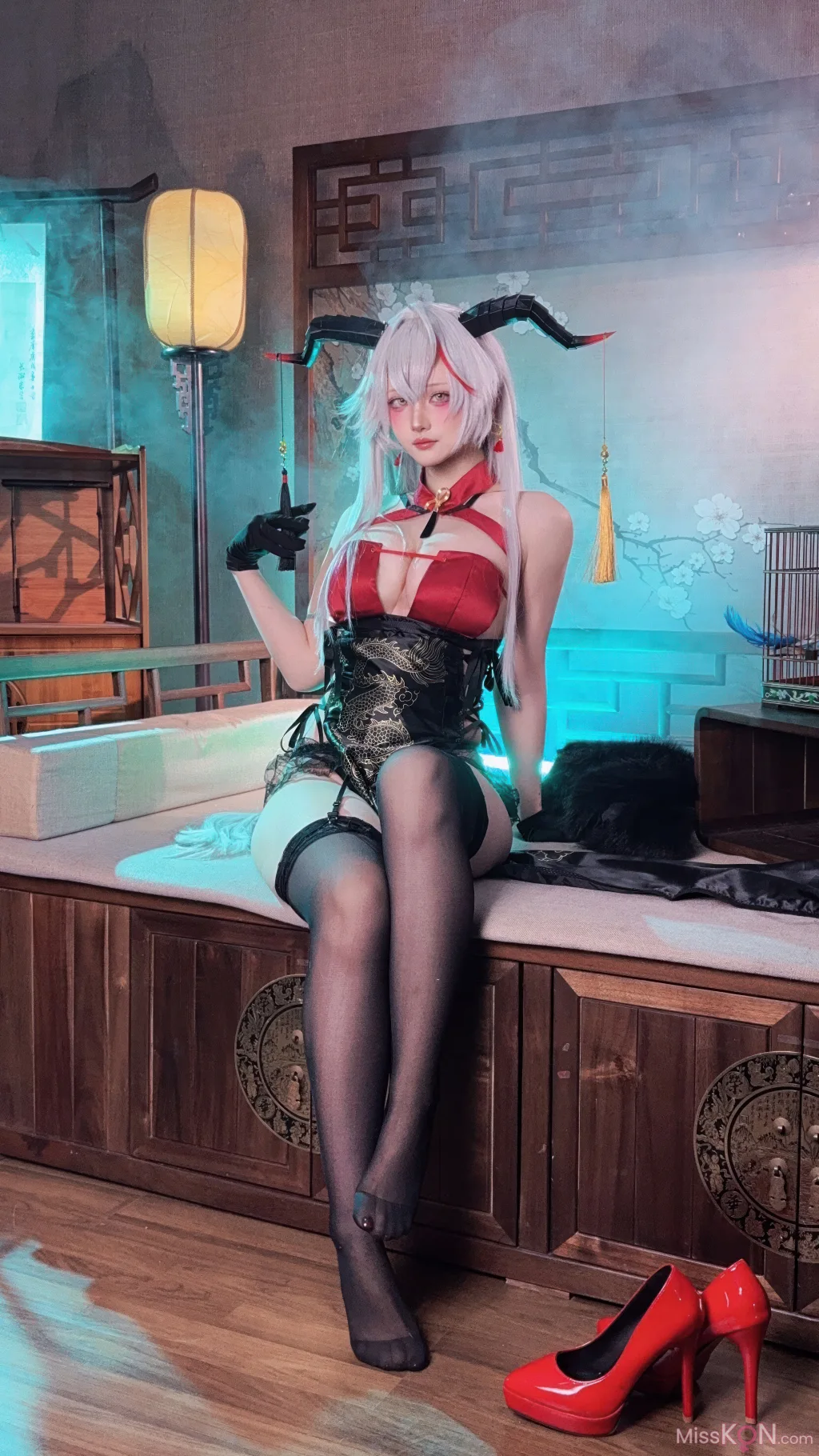 Coser@屿鱼: 碧蓝航线 埃吉尔旗袍 (50 photos)
