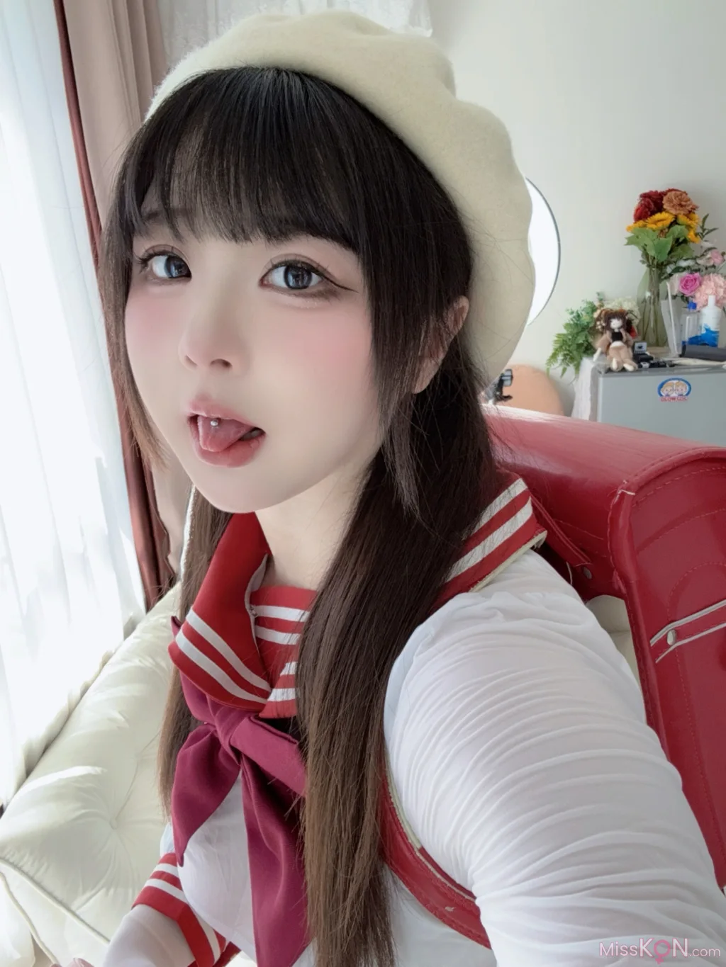 Coser@皮皮奶可可爱了啦: JK红书包 (47 photos)