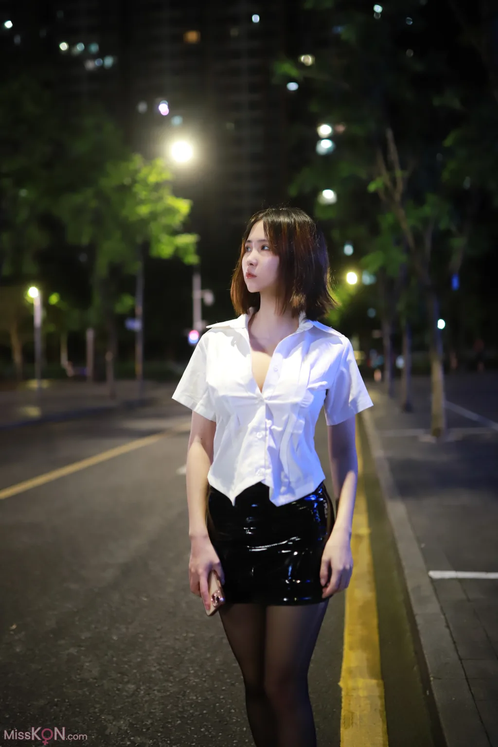 Coser@上杉绘梨落: 被人跟踪 (102 photos) – Page 2