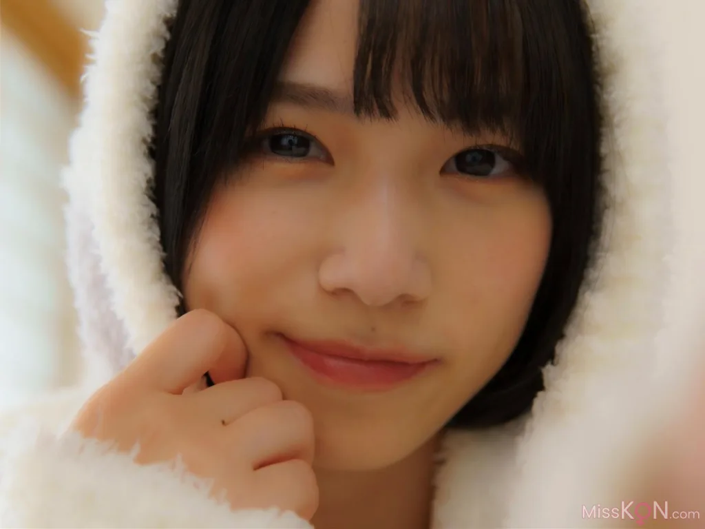 [JP] Riina Murakami (村上りいな): フェティッシュ写真集 『ニーハイソックスになりたくて』 (エンタメ娯楽ちゃんねる) (142 photos)