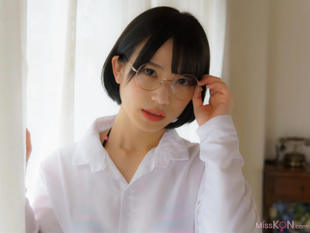 [JP] Riina Murakami (村上りいな): フェティッシュ写真集 『ニーハイソックスになりたくて』 (エンタメ娯楽ちゃんねる) (142 photos)