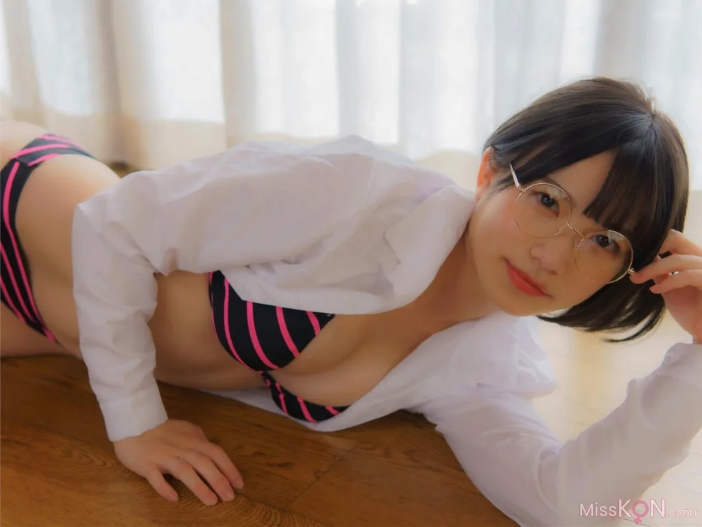 [JP] Riina Murakami (村上りいな): フェティッシュ写真集 『ニーハイソックスになりたくて』 (エンタメ娯楽ちゃんねる) (142 photos)