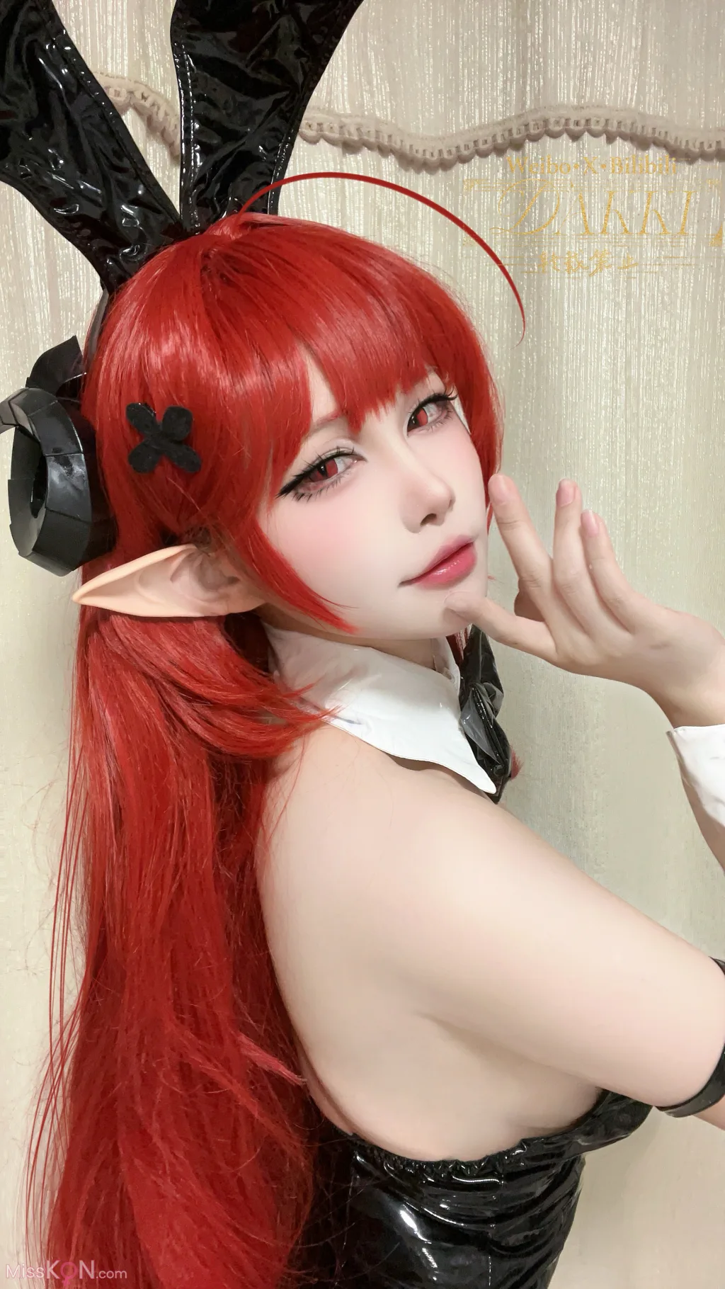 Coser@Dakki伊: 碧蓝航线兴登堡自拍 (27 photos)