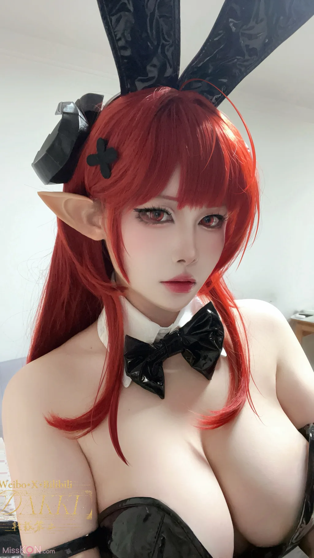 Coser@Dakki伊: 碧蓝航线兴登堡自拍 (27 photos)