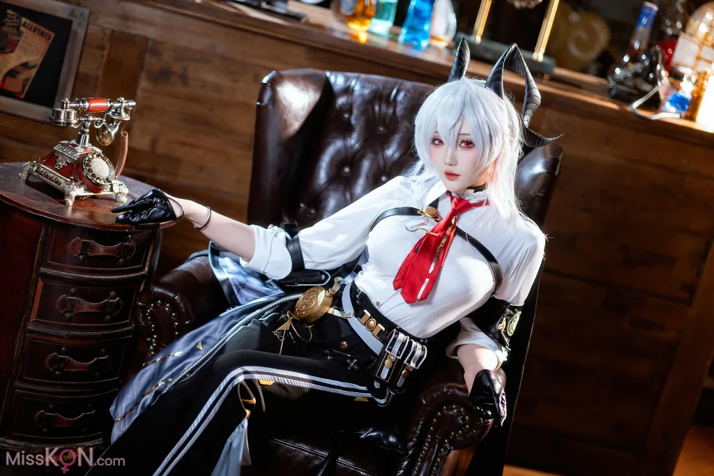 Coser@瓜希酱: 鸣潮 赞妮 (20 photos)