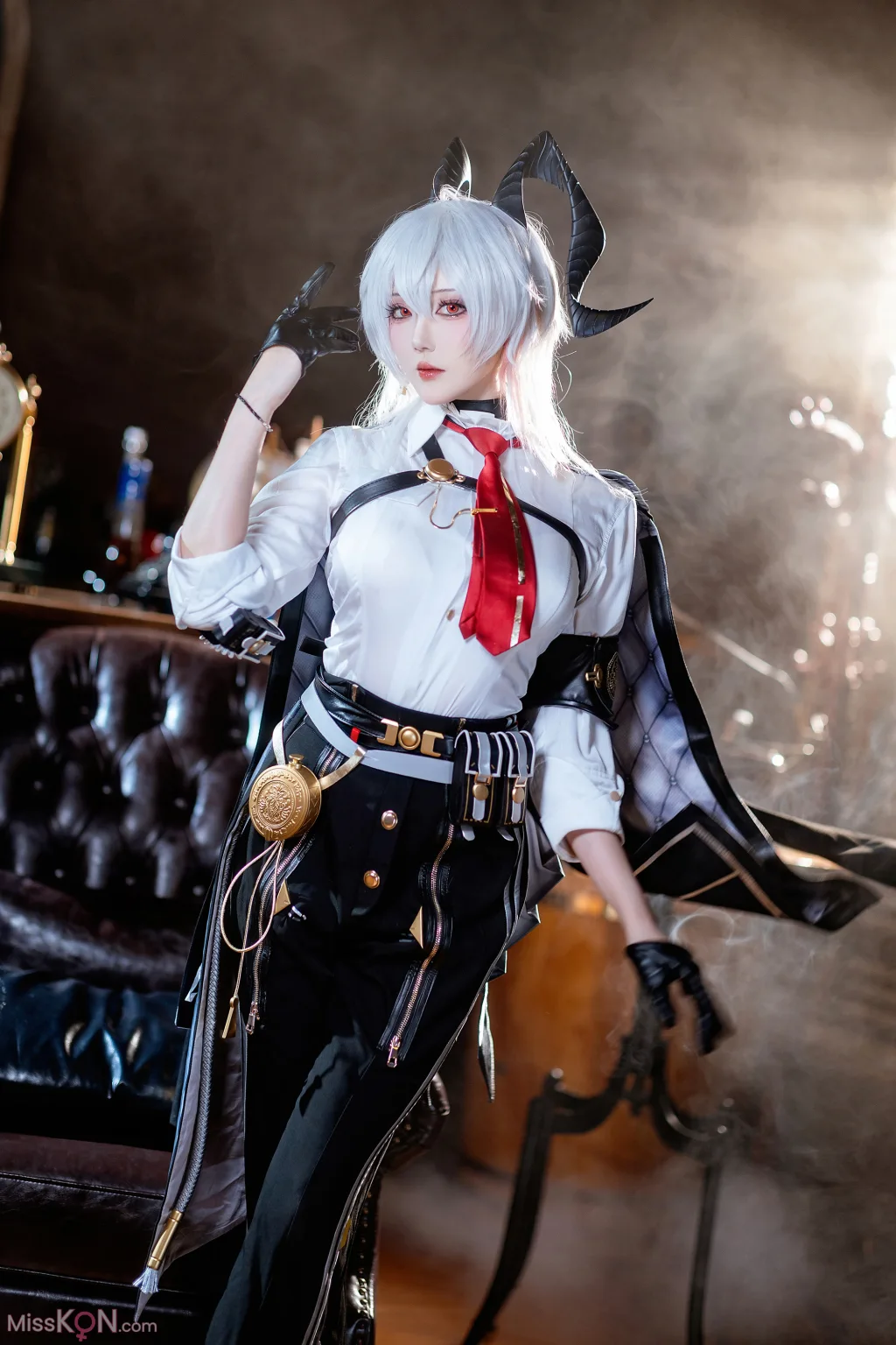 Coser@瓜希酱: 鸣潮 赞妮 (20 photos)