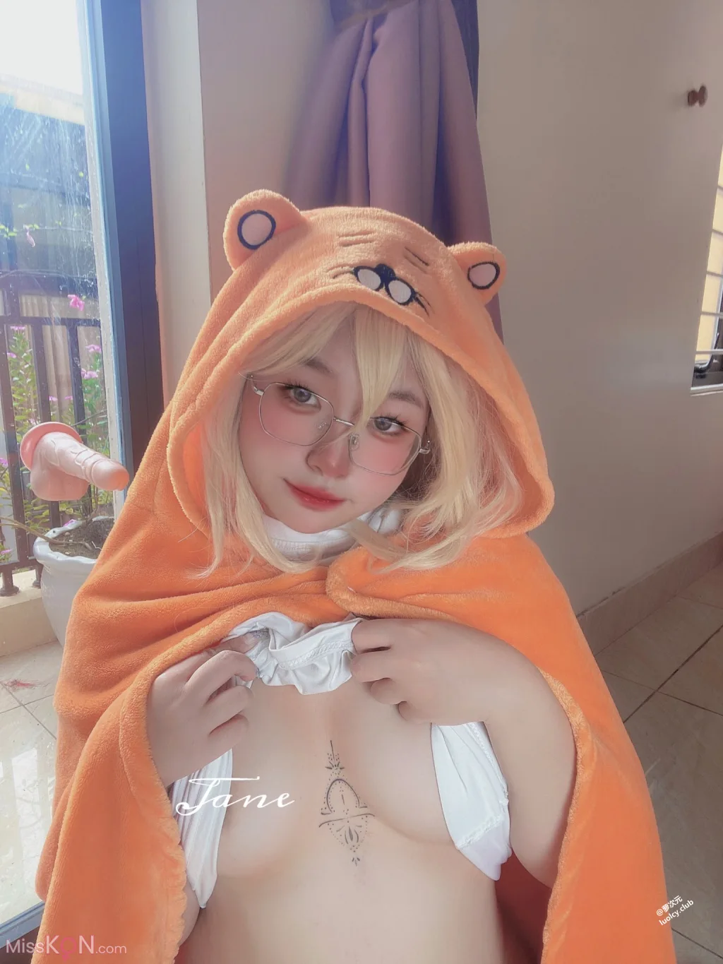 Coser@Nyanchan: 顶级肉感福利姬 汁水充沛 (289 photos + 2 videos)