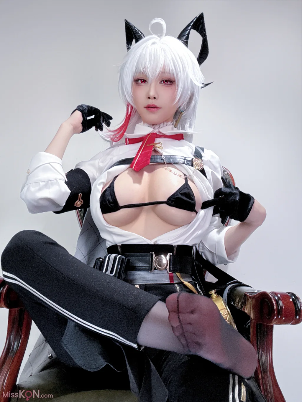 Coser@水淼Aqua: 贊妮 自拍 (30 photos)