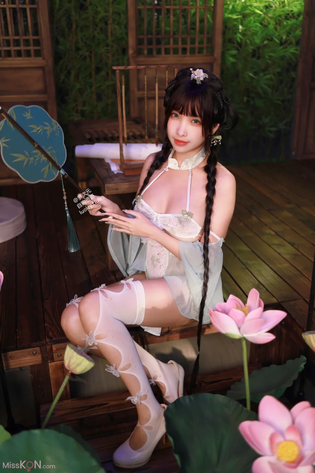 Coser@慕慕Momo: 医心素问 (40 photos + 1 video)