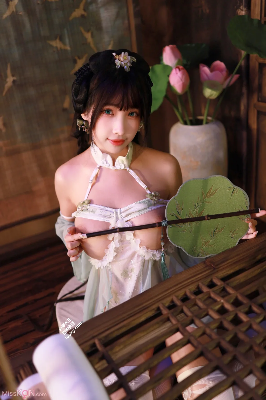 Coser@慕慕Momo: 医心素问 (40 photos + 1 video)
