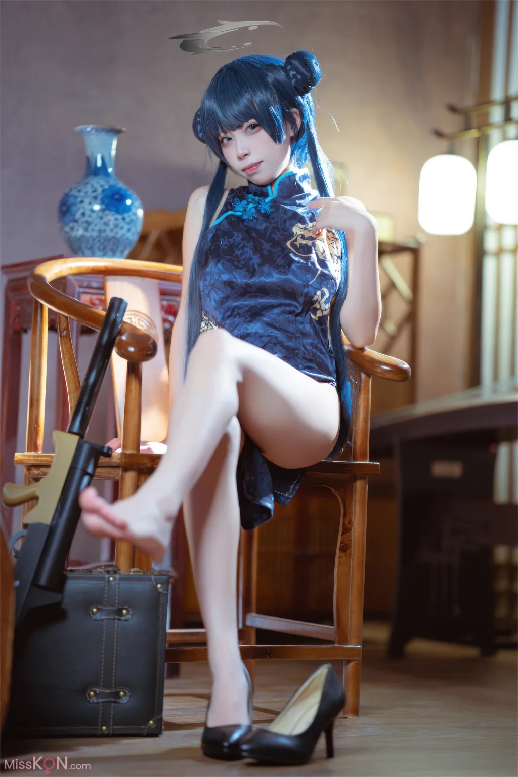 Coser@三無人型: 蔚蓝档案 龙华妃咲 旗袍 (42 photos)