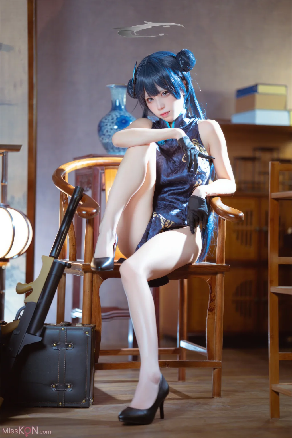 Coser@三無人型: 蔚蓝档案 龙华妃咲 旗袍 (42 photos)