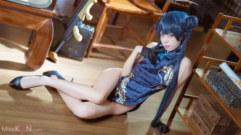 Coser@三無人型: 蔚蓝档案 龙华妃咲 旗袍 (42 photos)