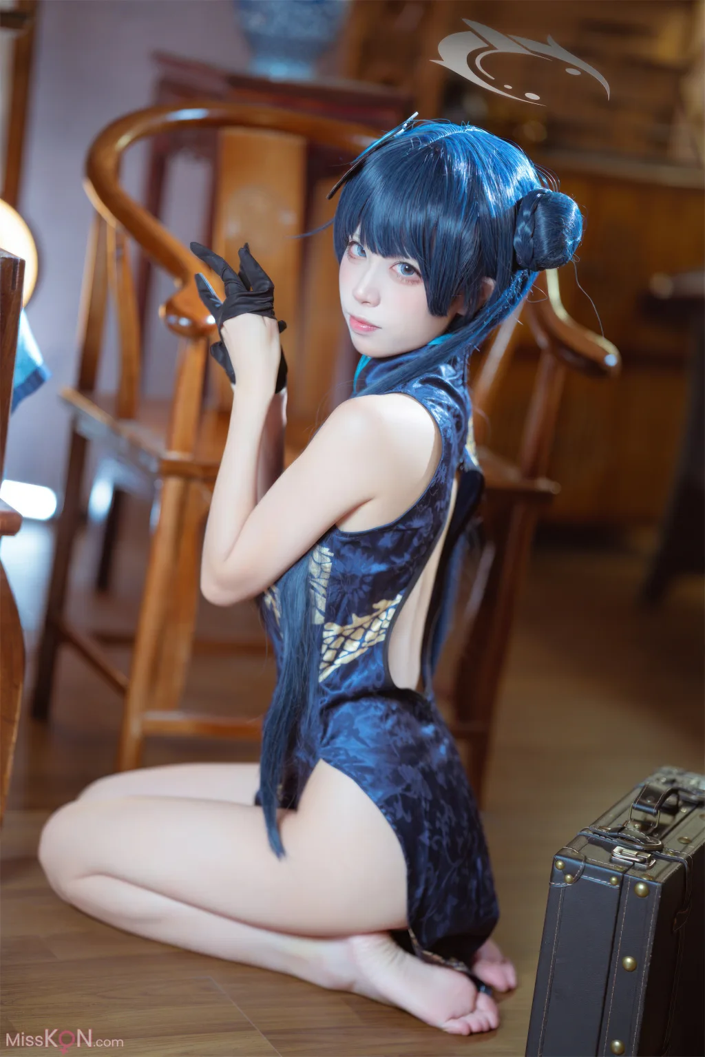 Coser@三無人型: 蔚蓝档案 龙华妃咲 旗袍 (42 photos)