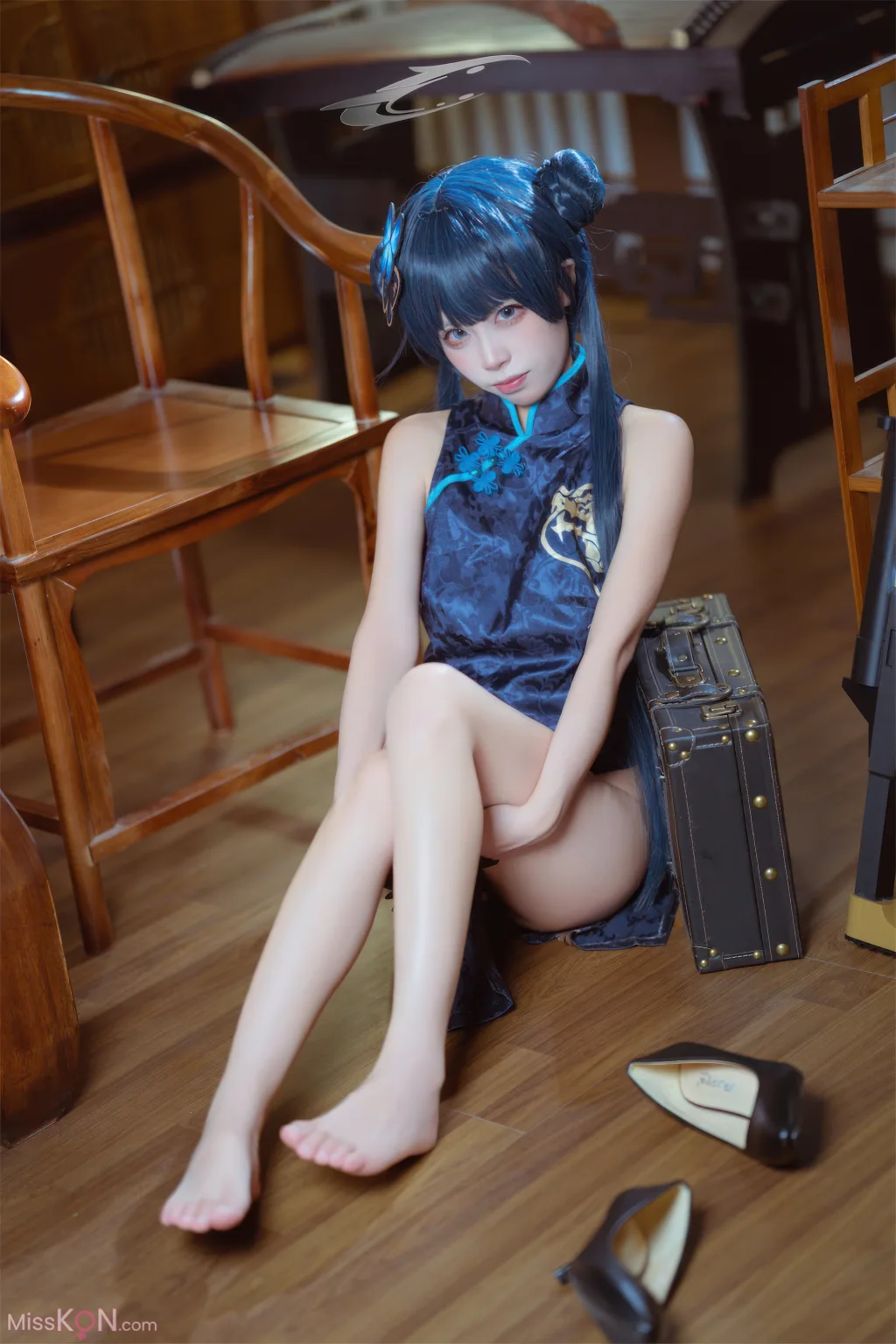 Coser@三無人型: 蔚蓝档案 龙华妃咲 旗袍 (42 photos)