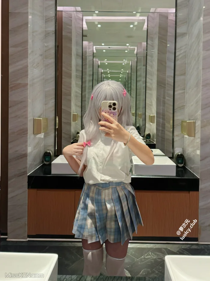 Coser@一枚呆呆: 可可爱爱合法萝莉Coser (53 photos + 2 videos)