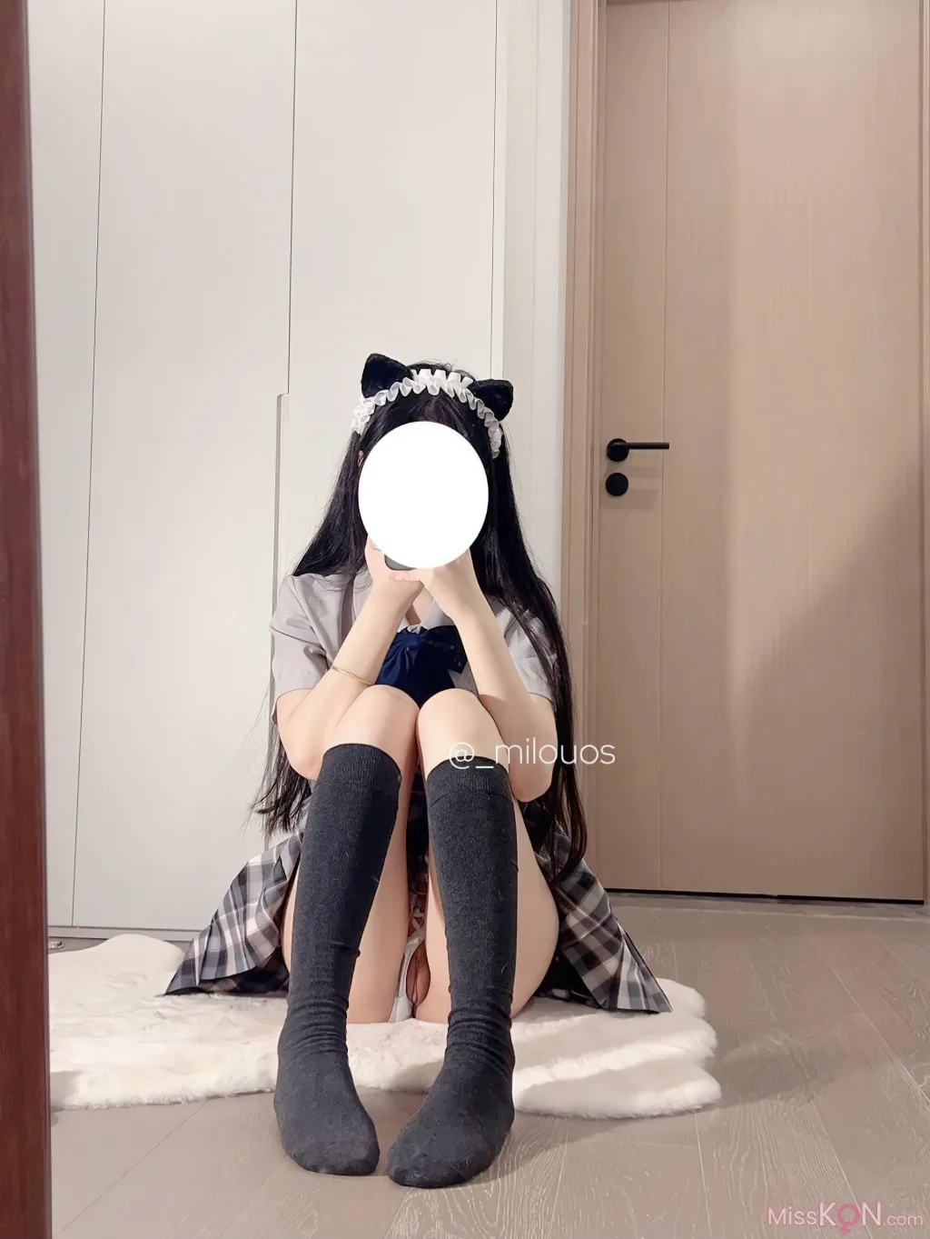 Coser@_milouos(莎弥拉): 极品福利姬Cos锦集 (167 photos + 17 videos)