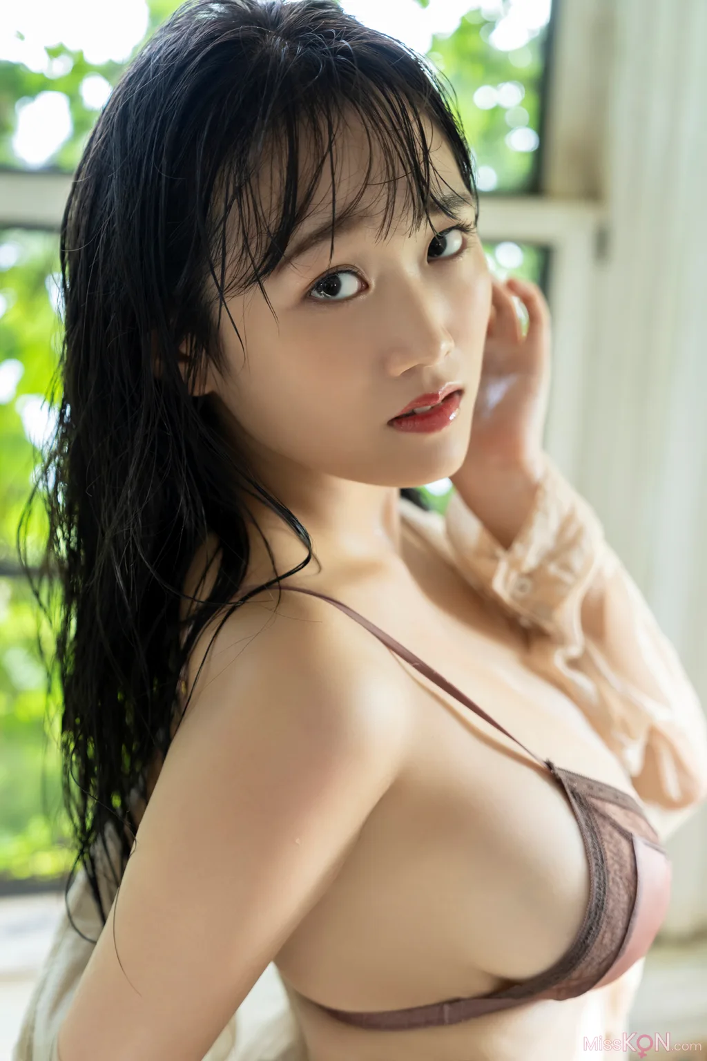 [JP] Riho Okumura (奥村梨穂): FRIDAY デジタル写真集 奇跡の神乳 Vol.3 オール未公開完全版 (102 photos)