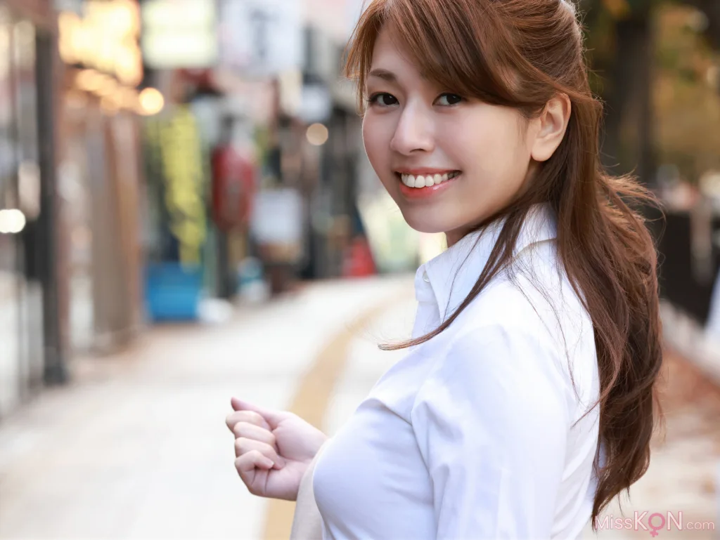 [JP] 杉本佳代(グラビア酒クズ子): 週刊現代デジタル写真集 元静岡放送人『衝撃の完全ヌード』 (45 photos)
