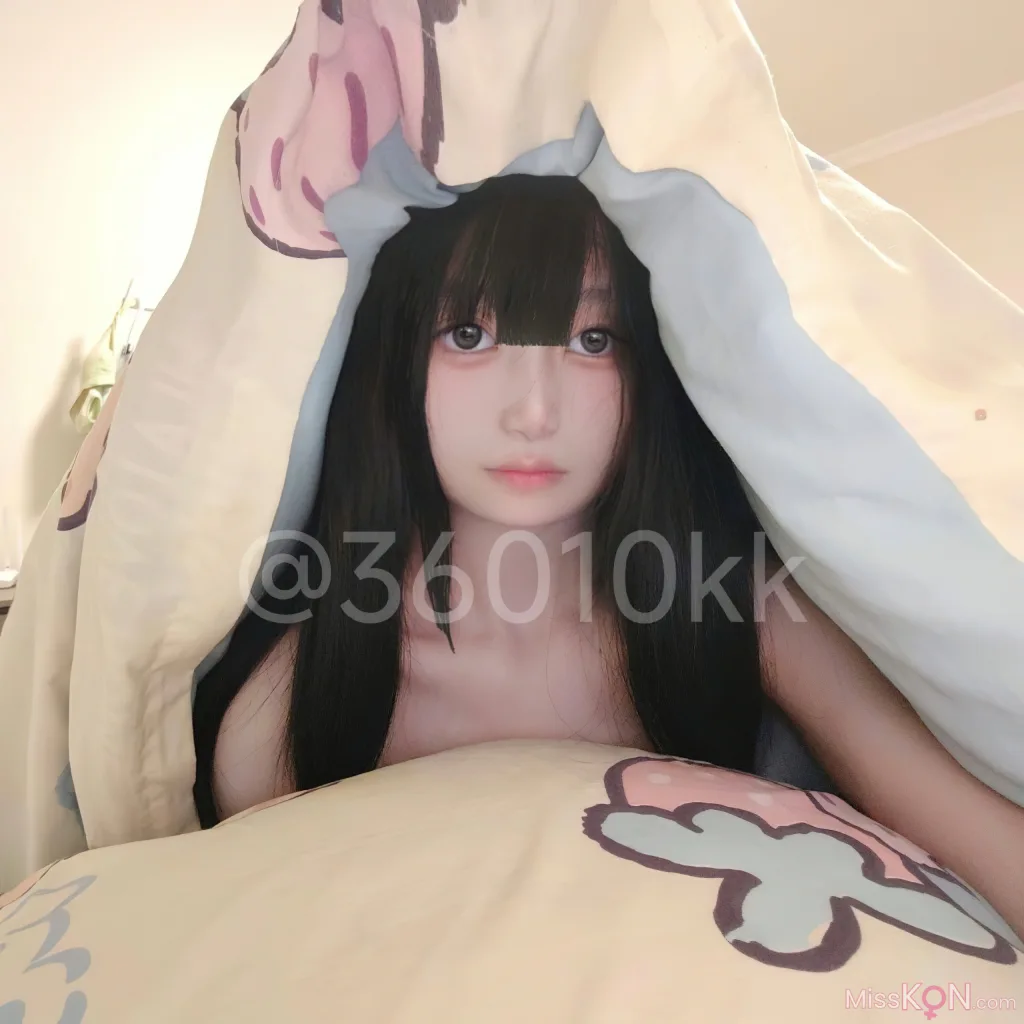 Coser@困困大王(36010kk): 嫩妹露脸 (31 photos + 83 videos)