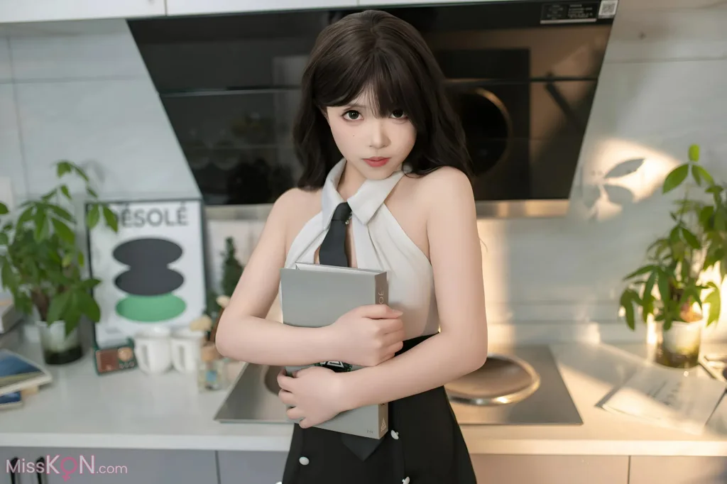 Coser@Bangni邦尼: 小职员 (81 photos)