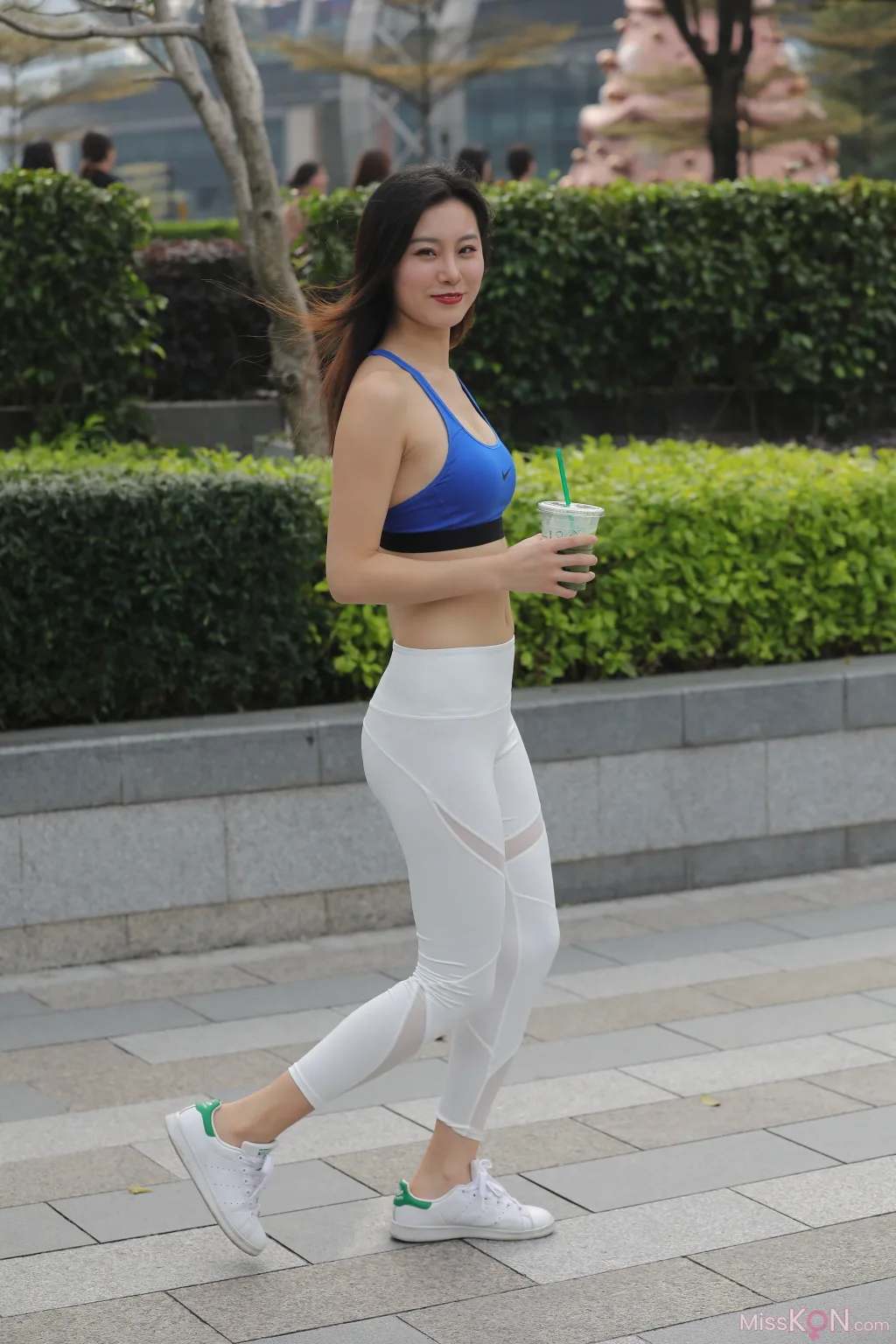 [精选街拍作品] MJ-001: 白色紧身瑜伽裤美女 (348 photos) – Page 3