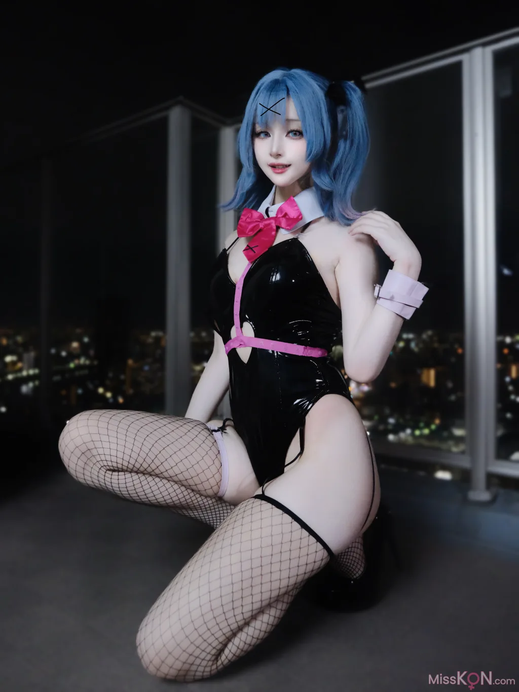 Coser@幼愛Youmeko: 初音未来兔子洞兔女郎 (28 photos)