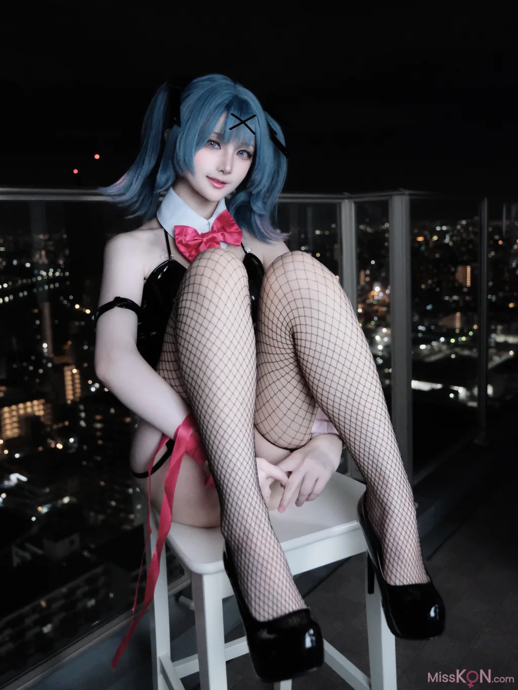 Coser@幼愛Youmeko: 初音未来兔子洞兔女郎 (28 photos)