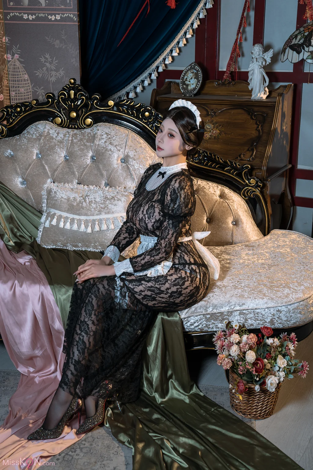 Coser@云溪溪 (Yunx1x1) &amp; 奶桃桃: 顺从 (100 photos + 1 video)