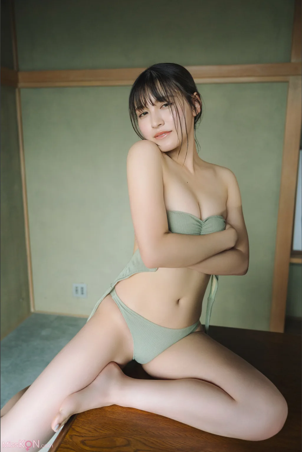 [JP] Yui Kojina (神志那結衣): FRIDAYデジタル写真集 ジーナに恋して Vol.1+2 (143 photos)
