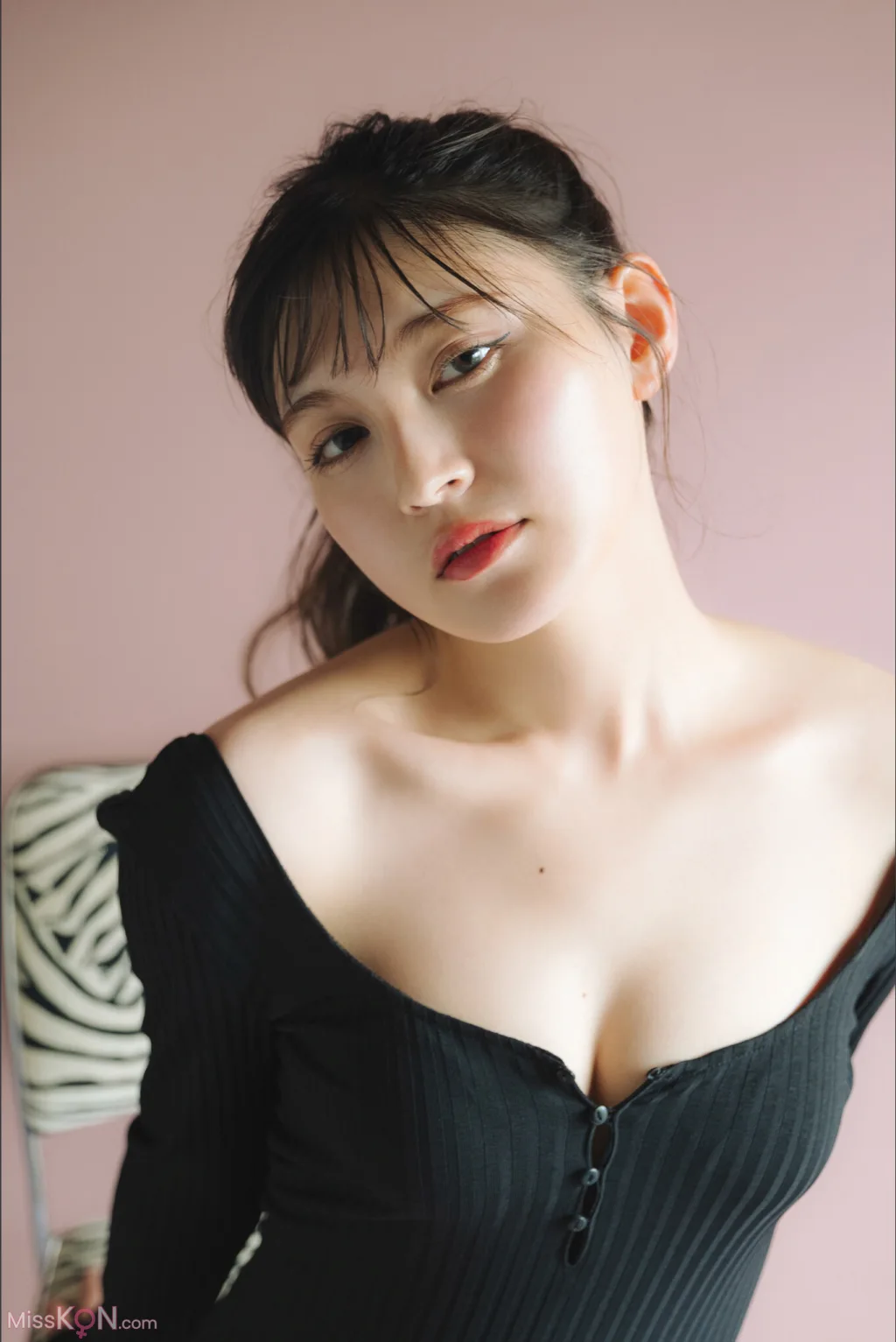 [JP] Yui Kojina (神志那結衣): FRIDAYデジタル写真集 ジーナに恋して Vol.1+2 (143 photos)