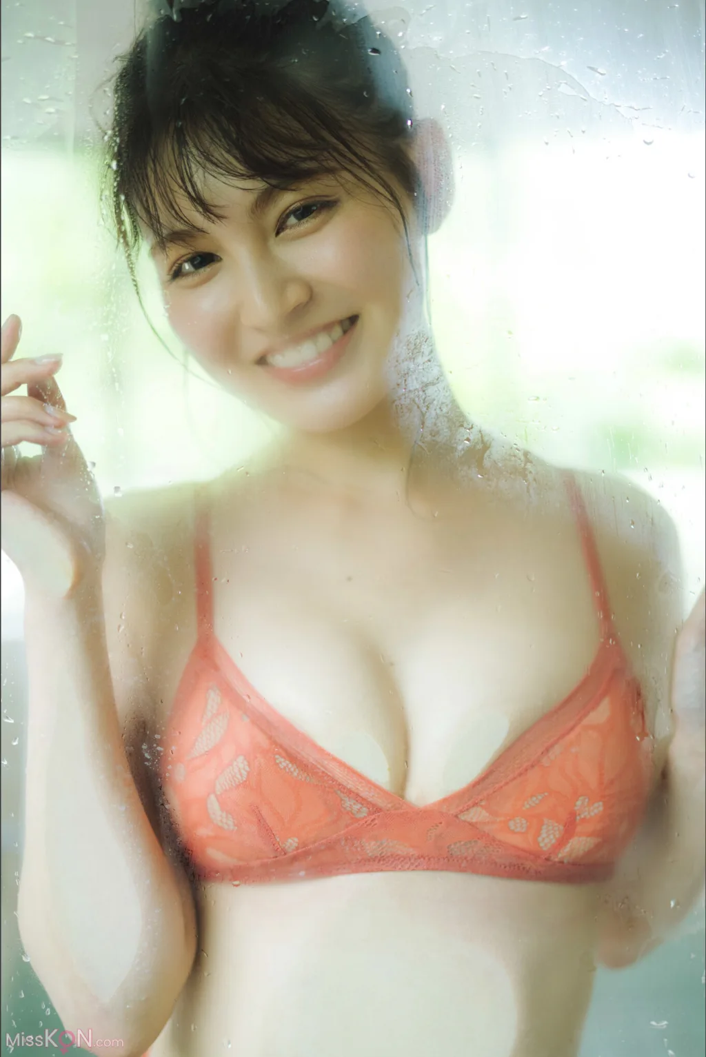 [JP] Yui Kojina (神志那結衣): FRIDAYデジタル写真集 ジーナに恋して Vol.1+2 (143 photos)