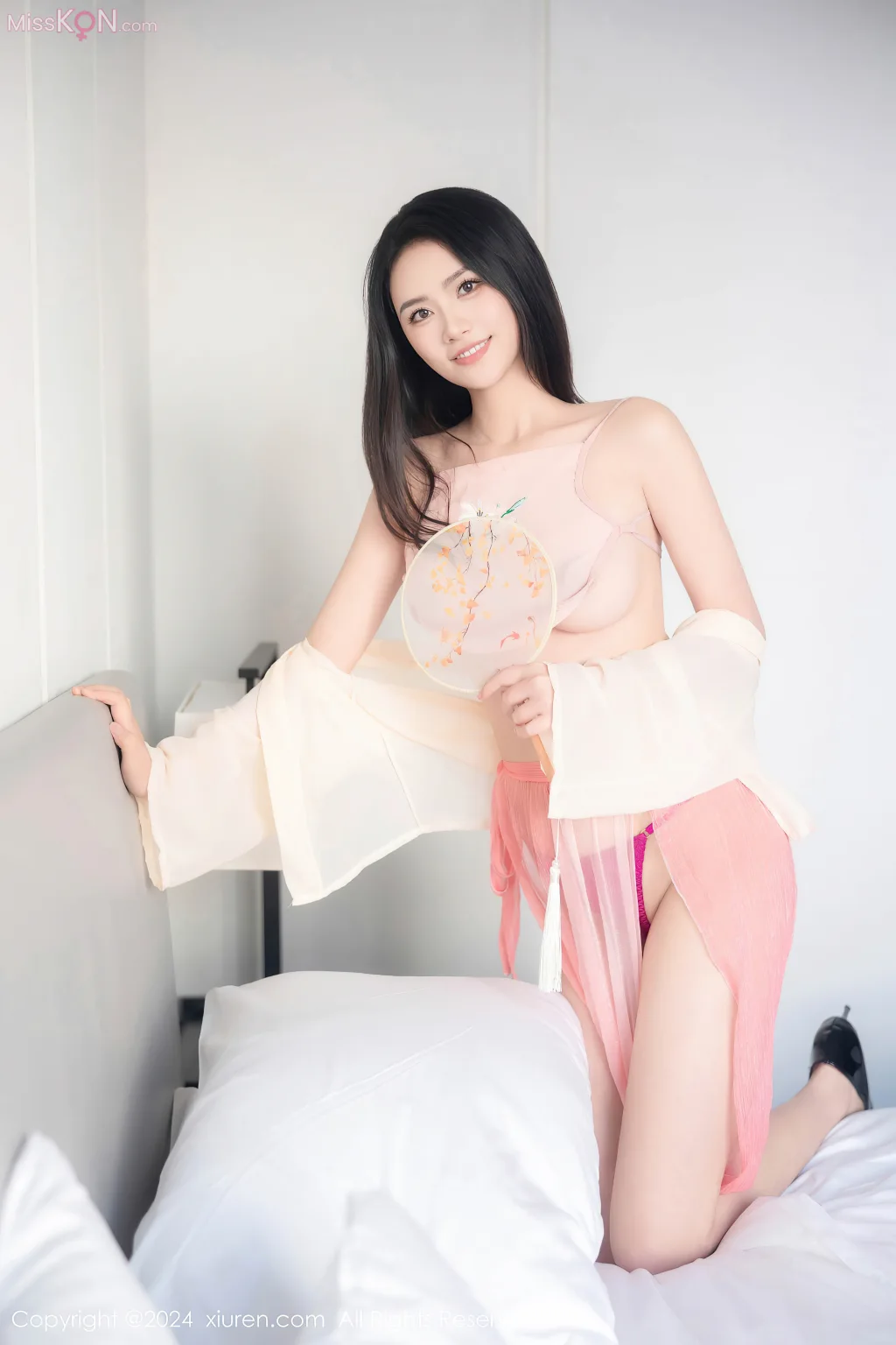 XIUREN No.9541 – 9555 (1056 photos)