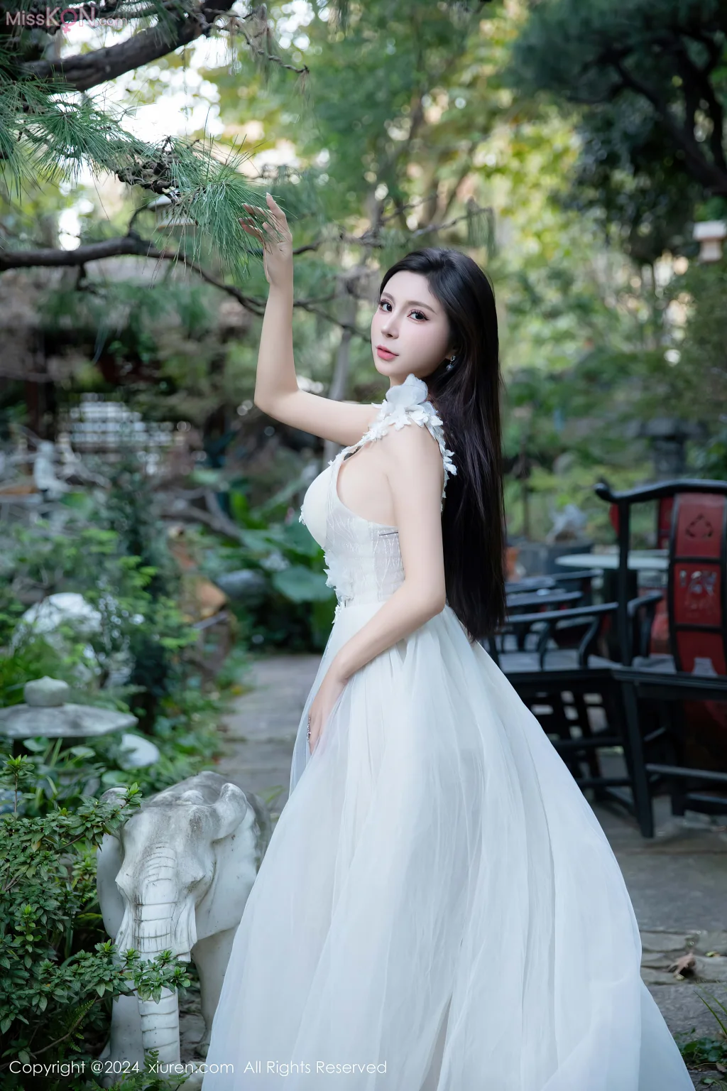 XIUREN No.9541 – 9555 (1056 photos)