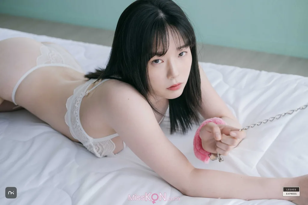 [LE] LEBE-181A: Sir.Bean (피아) (49 photos)