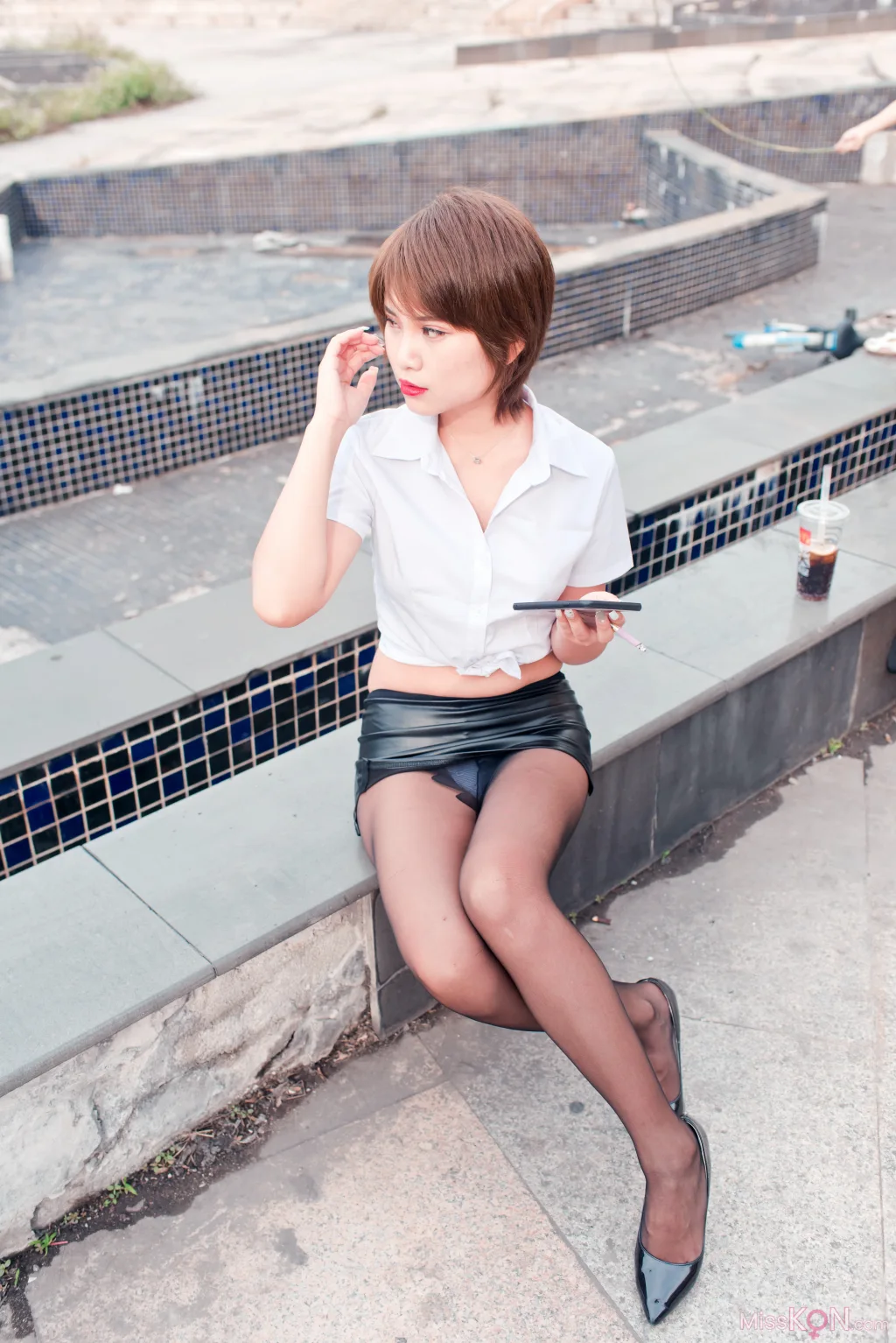 [精选街拍作品] MJ-004: 萌宝儿皮裙黑丝 (196 photos + 3 videos)