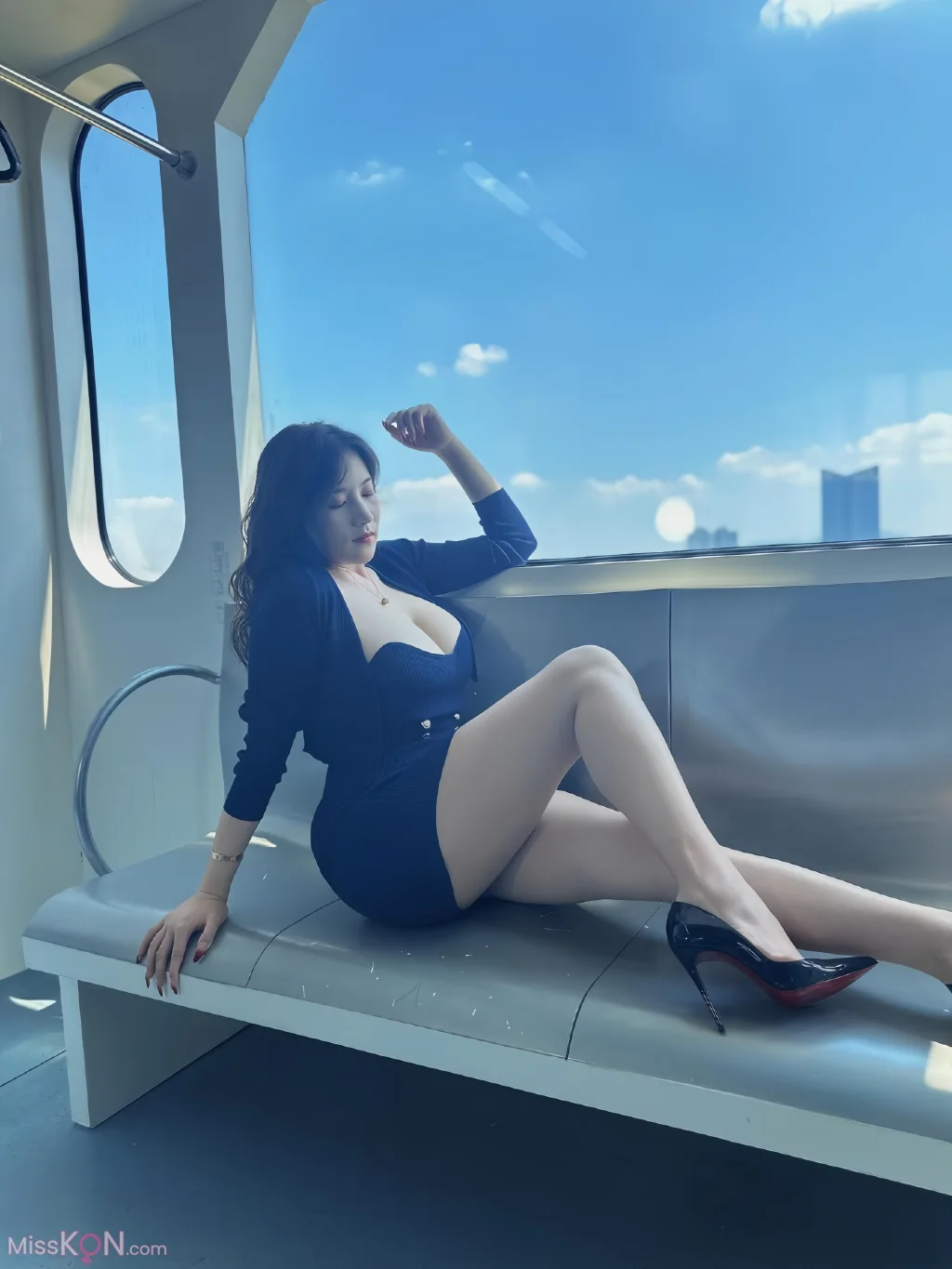 可可西yyy: 红色小内裤 (47 photos + 2 videos)