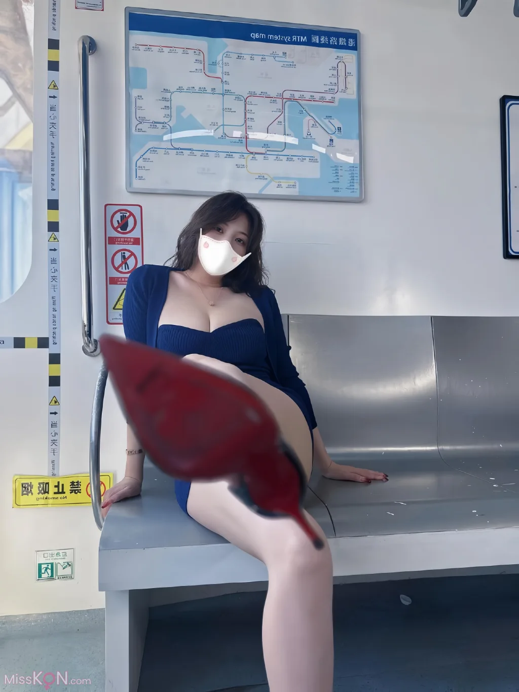 可可西yyy: 红色小内裤 (47 photos + 2 videos)